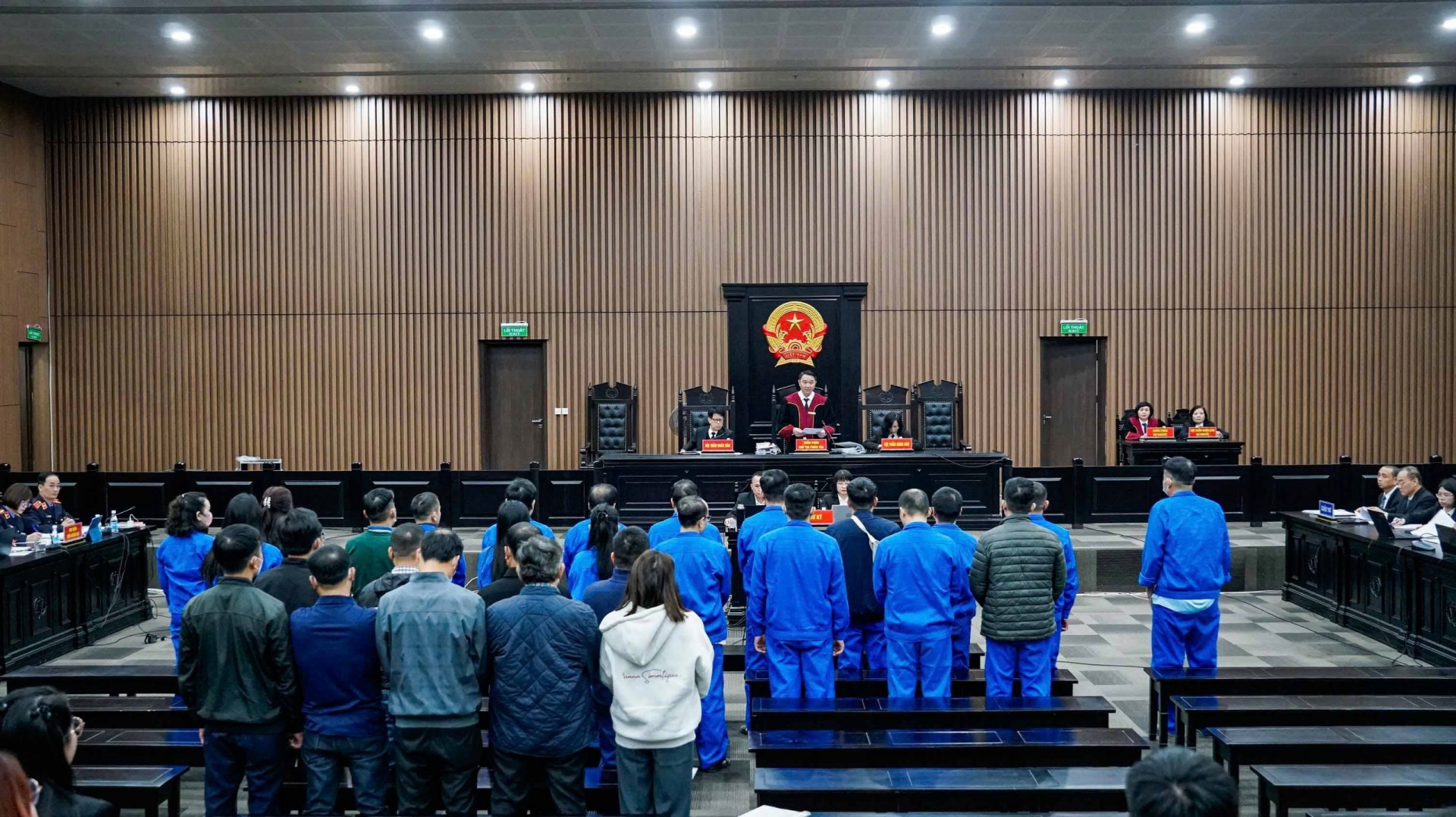 VKS đề nghị mức án đối 28 bị cáo trong vụ án hối lộ tại TAND cấp cao tại Đà Nẵng